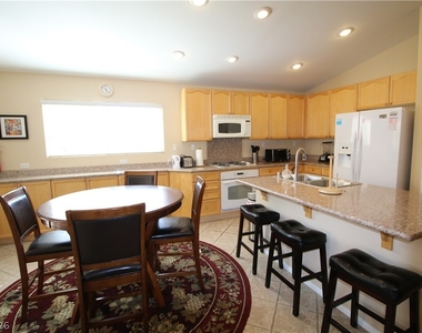 2310 Ashdale Way - Photo Thumbnail 25