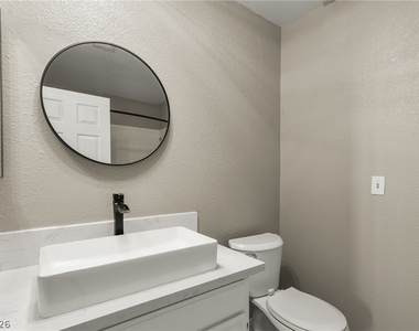 5576 W Rochelle Avenue - Photo Thumbnail 27