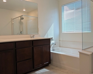 7075 Baza Avenue - Photo Thumbnail 14