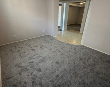 2613 Park Hyatt Avenue - Photo Thumbnail 13