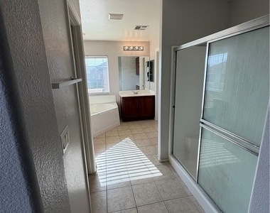 2613 Park Hyatt Avenue - Photo Thumbnail 22
