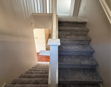 2613 Park Hyatt Avenue - Photo Thumbnail 16