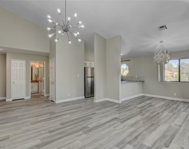 5028 S Rainbow Boulevard - Photo Thumbnail 4