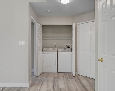 5028 S Rainbow Boulevard - Photo Thumbnail 21