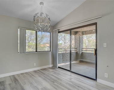 5028 S Rainbow Boulevard - Photo Thumbnail 10