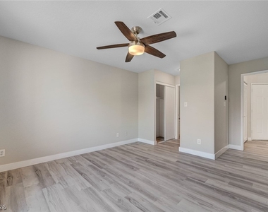 5028 S Rainbow Boulevard - Photo Thumbnail 25
