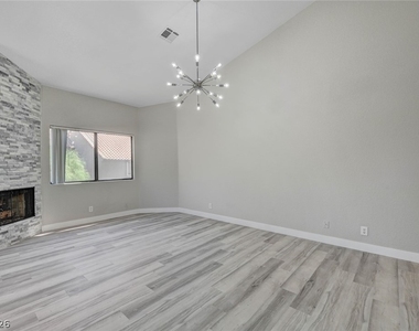 5028 S Rainbow Boulevard - Photo Thumbnail 6