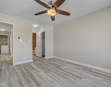 5028 S Rainbow Boulevard - Photo Thumbnail 29