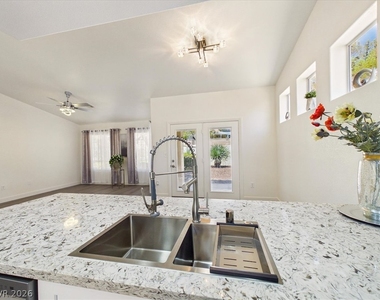 2833 Breakers Creek Drive - Photo Thumbnail 16