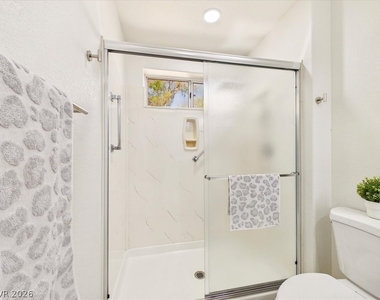 2833 Breakers Creek Drive - Photo Thumbnail 43