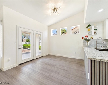 2833 Breakers Creek Drive - Photo Thumbnail 25