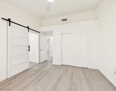2833 Breakers Creek Drive - Photo Thumbnail 48