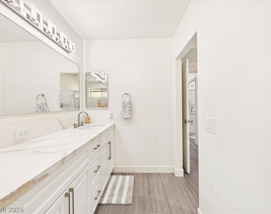 2833 Breakers Creek Drive - Photo Thumbnail 45