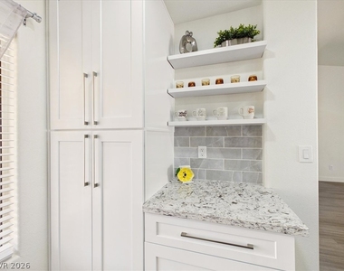 2833 Breakers Creek Drive - Photo Thumbnail 19