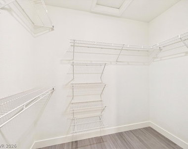 2833 Breakers Creek Drive - Photo Thumbnail 40