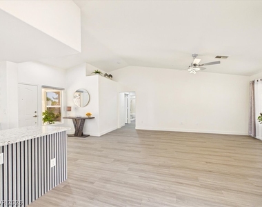 2833 Breakers Creek Drive - Photo Thumbnail 27