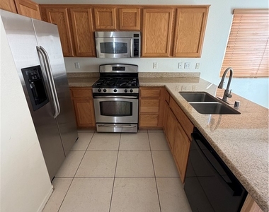 9967 Carrizo Springs Avenue - Photo Thumbnail 32