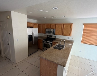 9967 Carrizo Springs Avenue - Photo Thumbnail 7
