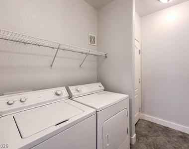 10233 King Henry Avenue - Photo Thumbnail 23