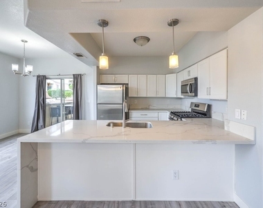 10233 King Henry Avenue - Photo Thumbnail 9