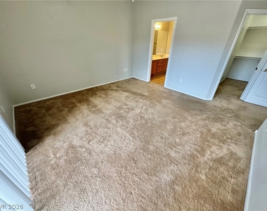833 Aspen Peak Loop - Photo Thumbnail 11