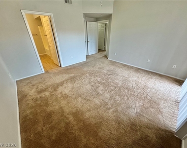 833 Aspen Peak Loop - Photo Thumbnail 12