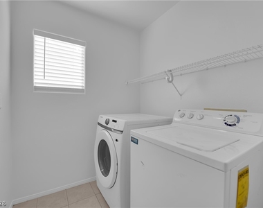 9018 Toast Avenue - Photo Thumbnail 22