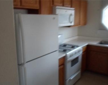 5030 Rainbow Boulevard - Photo Thumbnail 7