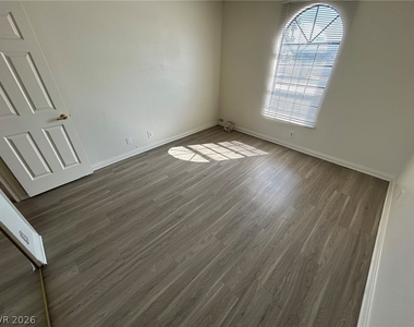 2978 Juniper Hills Boulevard - Photo Thumbnail 10