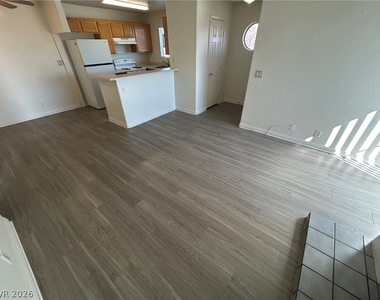 2978 Juniper Hills Boulevard - Photo Thumbnail 2