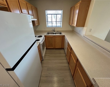 2978 Juniper Hills Boulevard - Photo Thumbnail 4