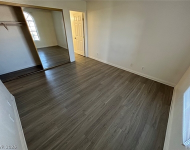 2978 Juniper Hills Boulevard - Photo Thumbnail 7