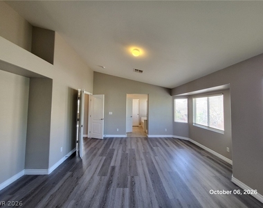 112 Sierra Breeze Avenue - Photo Thumbnail 16