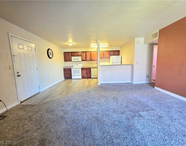 4470 Sandy River Drive - Photo Thumbnail 8
