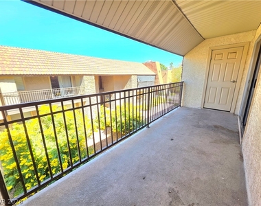 4470 Sandy River Drive - Photo Thumbnail 28