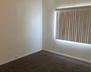 1784 Tanner Circle - Photo Thumbnail 13
