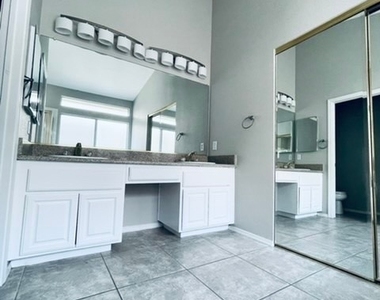 2125 Eaglepath Circle - Photo Thumbnail 17