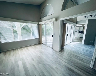 2125 Eaglepath Circle - Photo Thumbnail 10