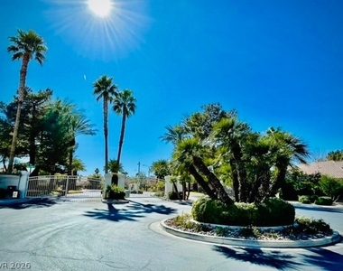 2125 Eaglepath Circle - Photo Thumbnail 11