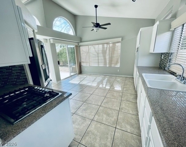 2125 Eaglepath Circle - Photo Thumbnail 24