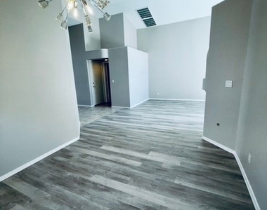 2125 Eaglepath Circle - Photo Thumbnail 26