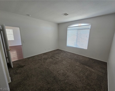 7905 Smokey Ridge Court - Photo Thumbnail 14