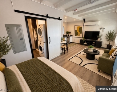 218 S 11th Street - Photo Thumbnail 4