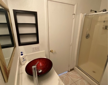 1368 Angel Falls Street - Photo Thumbnail 14