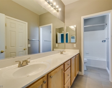 11223 Ivybridge Avenue - Photo Thumbnail 20