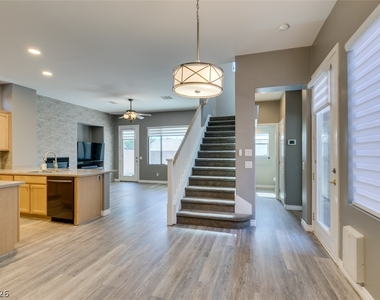 11223 Ivybridge Avenue - Photo Thumbnail 8