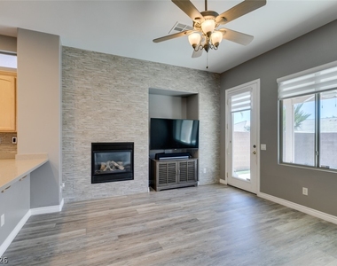 11223 Ivybridge Avenue - Photo Thumbnail 9