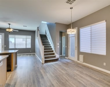 11223 Ivybridge Avenue - Photo Thumbnail 6