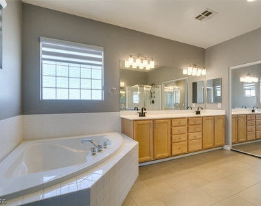 11223 Ivybridge Avenue - Photo Thumbnail 23
