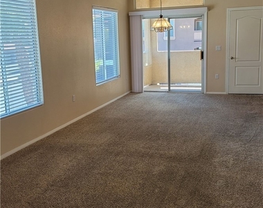 10650 Calico Mountain Avenue - Photo Thumbnail 4